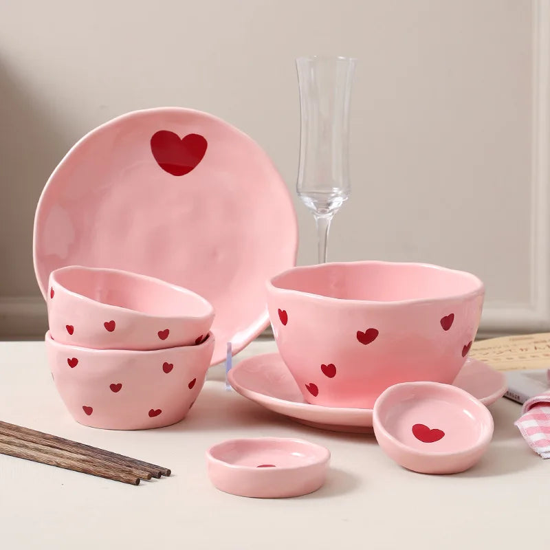 Stoviglie in Ceramica con Cuori Rosa ♥️ – Piatti, Tazze e Ciotole